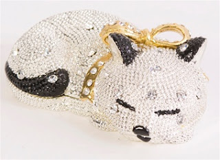 https://www.chasingtreasure.com/Sleeping-Kitty-Cat-Crystal-Trinket-Box-24k-gold-p/jwg-bj2029ct.htm