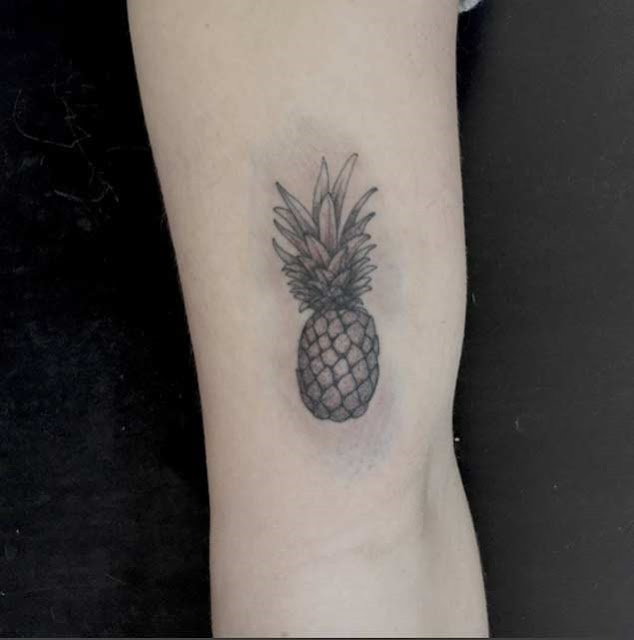 60 tatuagens de abacaxi para deixar vocês inspiradas!