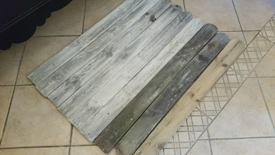 Porte épices et porte essuie tout en bois de palette pour la cuisine