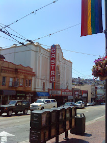 by E.V.Pita... San Francisco, Castro Village, houses, shops and bars / Casas, tiendas y bares del barrio de Castro en San Francisco / por E.V.Pita... O Barrio de Castro en San Francisco ,...  http://californiatravelling.blogspot.com/2015/01/san-francisco-castro-houses-and-bars.html