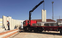 montaje de las placas alveolares Estrucserena de cerramiento de parcelas y naves