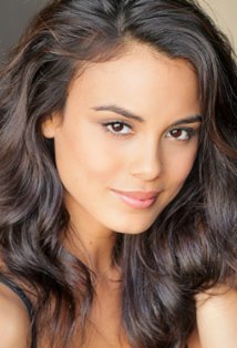 BB CUTE WORLD: Nathalie Kelley (Peru)