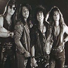Malaysia hardrock n' heavy metal: sejarah kumpulan wings
