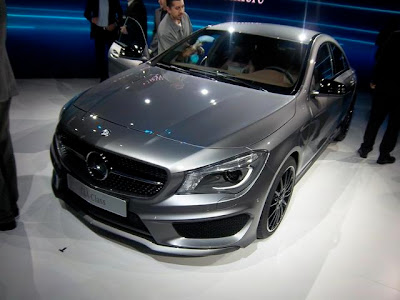 2014-Mercedes-Benz-CLA-Class-08