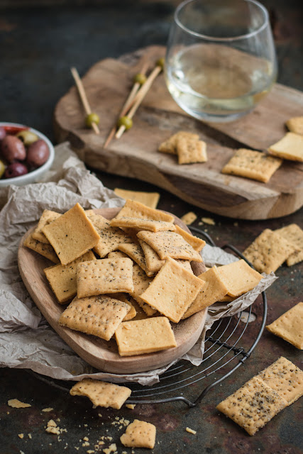 Crackers, biscuits salés pour l'apéritif