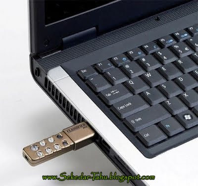 USB Flashdisk unik dengan personal PIN