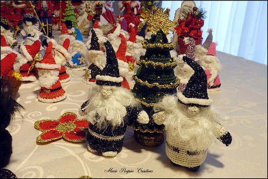 Poupées et figurines de Noël