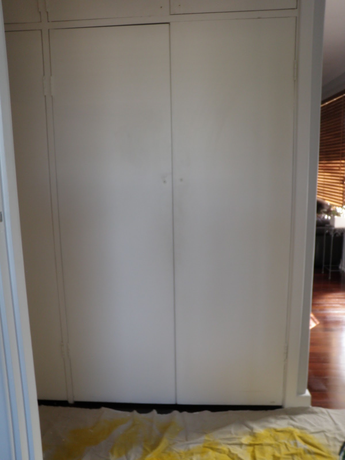 Jarrah Jungle: Customise Our Hallway Cupboards With Wallpaper