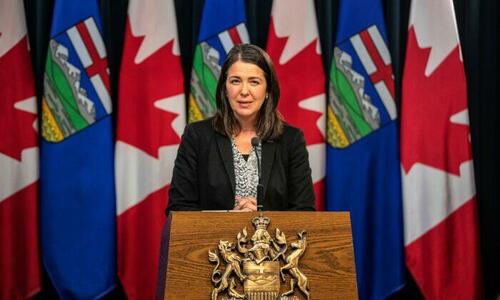 Alberta Premier Danielle Smith holds her first press conference in Edmonton on Oct. 11, 2022.
