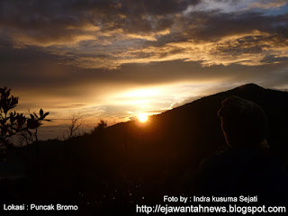 http://ejawantahnews.blogspot.com/2012/01/gunung-bromo-dan-keindahan-fenomena.html