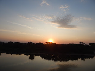 O rio e o pr do sol