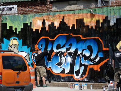 activities to make graffiti alphabets on the walls of the zinc