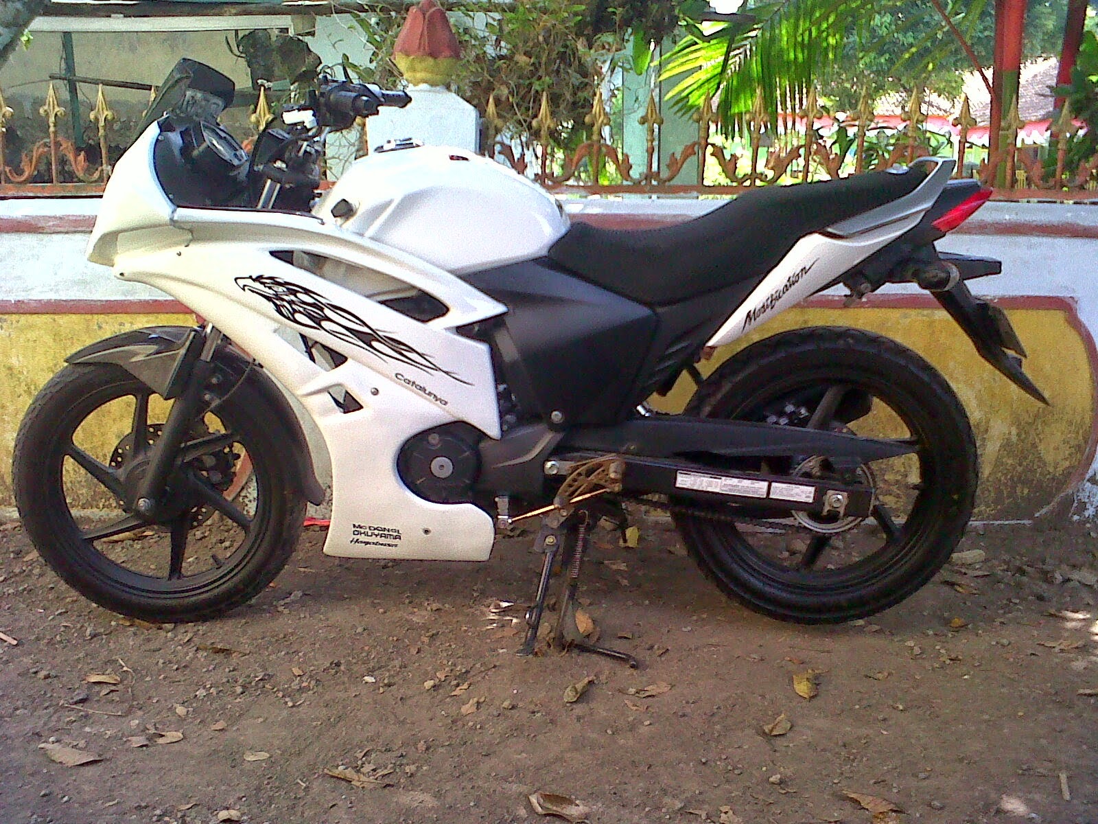 Download Koleksi 62 Modifikasi Motor Honda New Megapro 2013