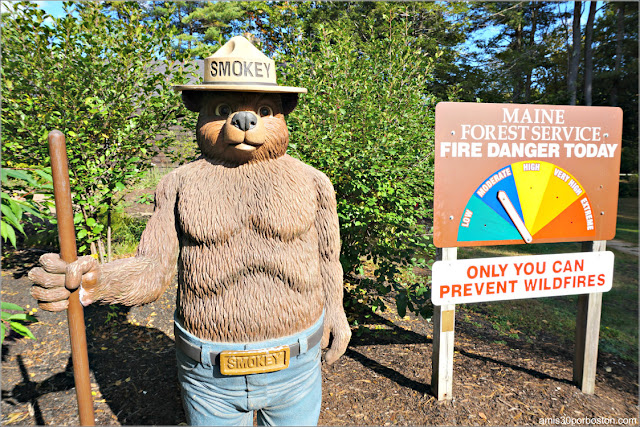 El Oso Smokey en Kittery, Maine