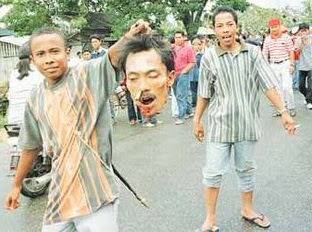 Kronologis Perang Terbuka antara Dayak dan Madura