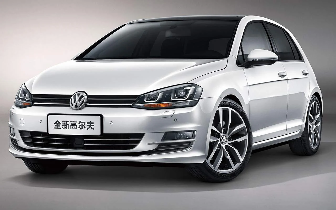 VW Golf 2016 Automático