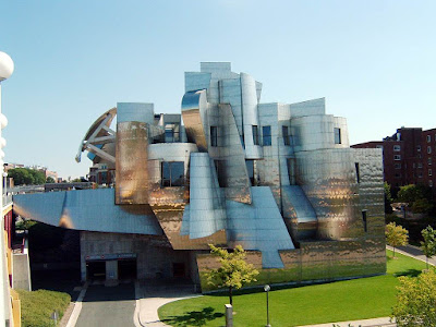  10 cool colleges with futuristic buildings