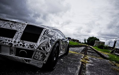 Lamborghini, Under The Crest Seen On www.coolpicturegallery.net