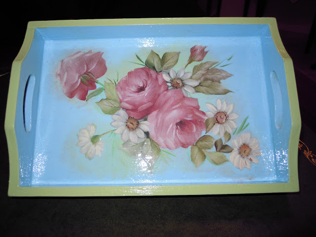 vassoio-in-legno-con-decoupage-di-rose