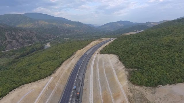 Neue mazedonische Regierung stoppt auch fast fertige Autobahn ab Demir Kapija