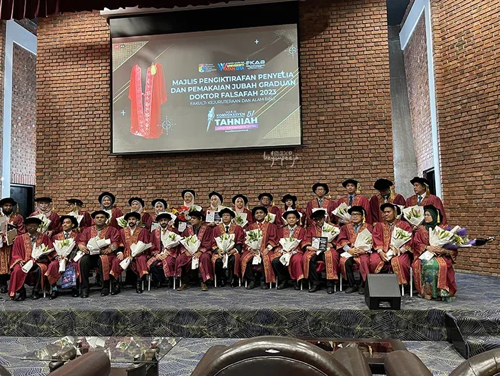 Majlis Pengiktirafan Penyelia Dan Pemakaian Jubah Graduan Doktor Falsafah 2023 (Robing Ceremony)