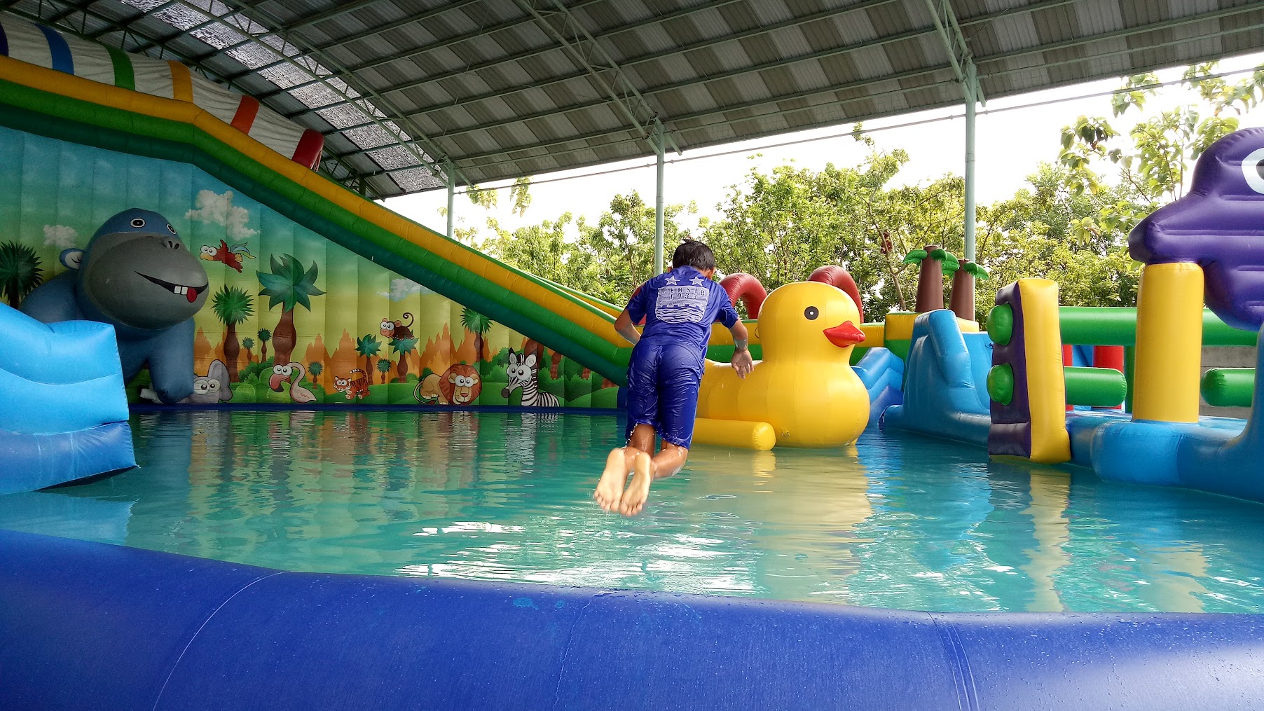 kolam renang Go Fun Waterpark 2 bojonegoro