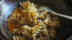 Add cooked pasta to it 