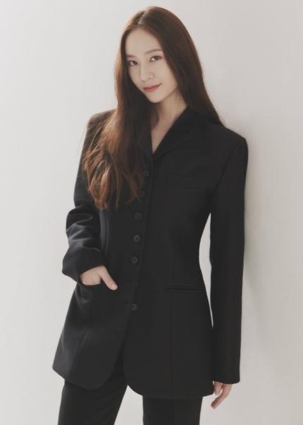 Krystal Jung left SM Entertainment