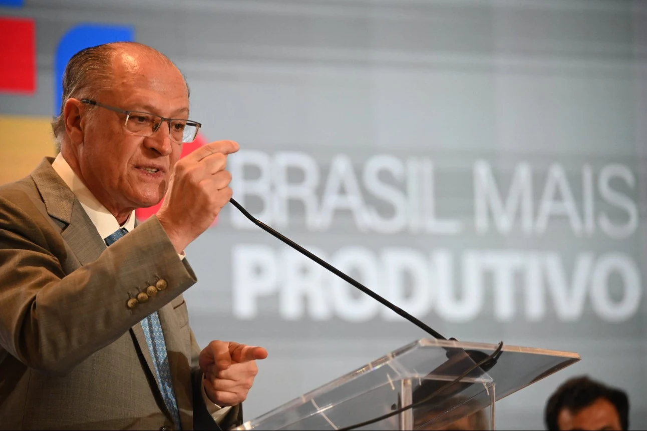 "Temos que reconhecer que o Brasil perde em produtividade há 40 anos. Se a gente não agir na origem do problema, não teremos crescimento econômico forte e sustentável que gere emprego e renda”, disse Alckmin