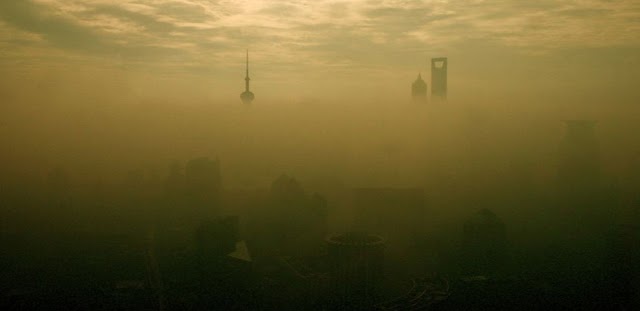 Smog is a mixture of Smoke and ____.