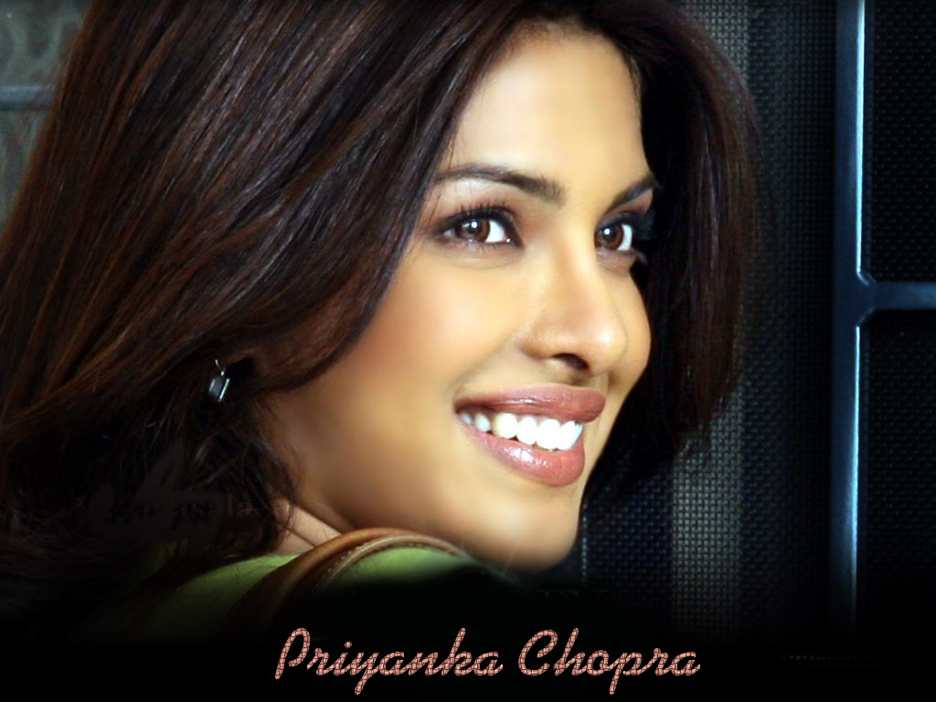 Priyanka Chopra - Wallpaper Hot