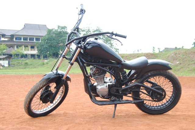 Best Modifikasi  Motor Honda CB  100  Black Chopper  For 