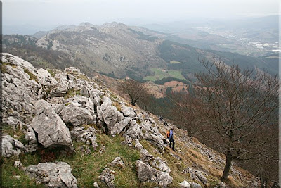 Montes de Aramotz desde la cresta oeste de Mugarra