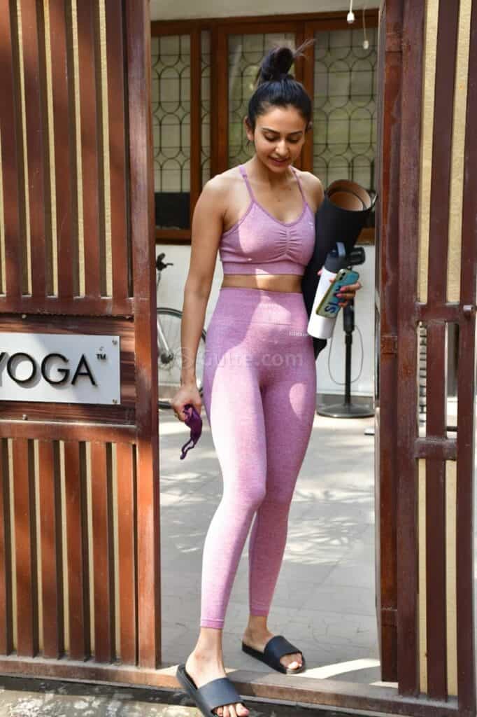 Actors Pics: Rakul Preet In New Pics At Yoga Class