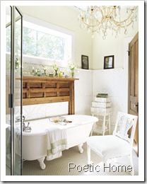 vintage-bathroom-clawfoot-tub