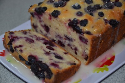 Blueberry Lemon Sour Cream Quick Bread Slice 400