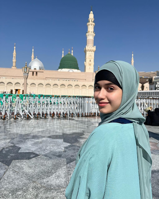 TV actress Jannat Zubair completed her first Umrah, shared wonderful photos from Mecca with brother Ayan