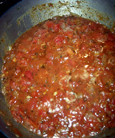 cooking pizza sauce