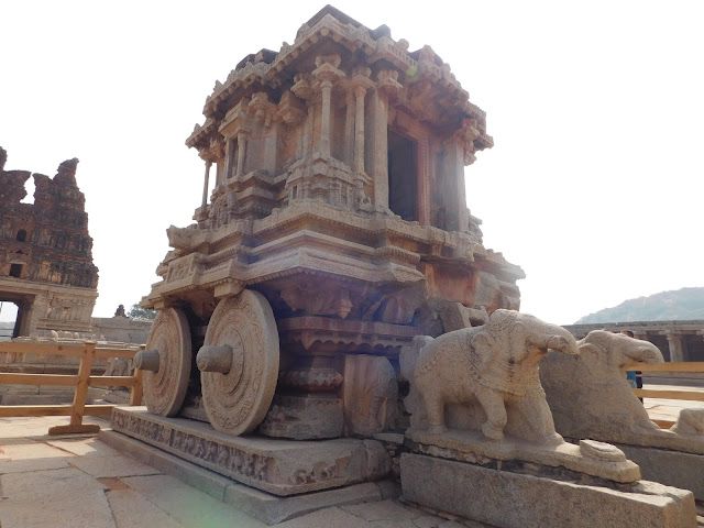 "दगडाचा रथ" - "श्री विजया विठ्ठला मंदिर"