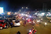 Malam Takbiran, Jalan Jalur Dua Wirotho Agung Dipadati Kendaraan