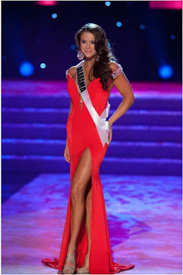 The Presentation Show of Evening Gowns for the Miss USA 2011