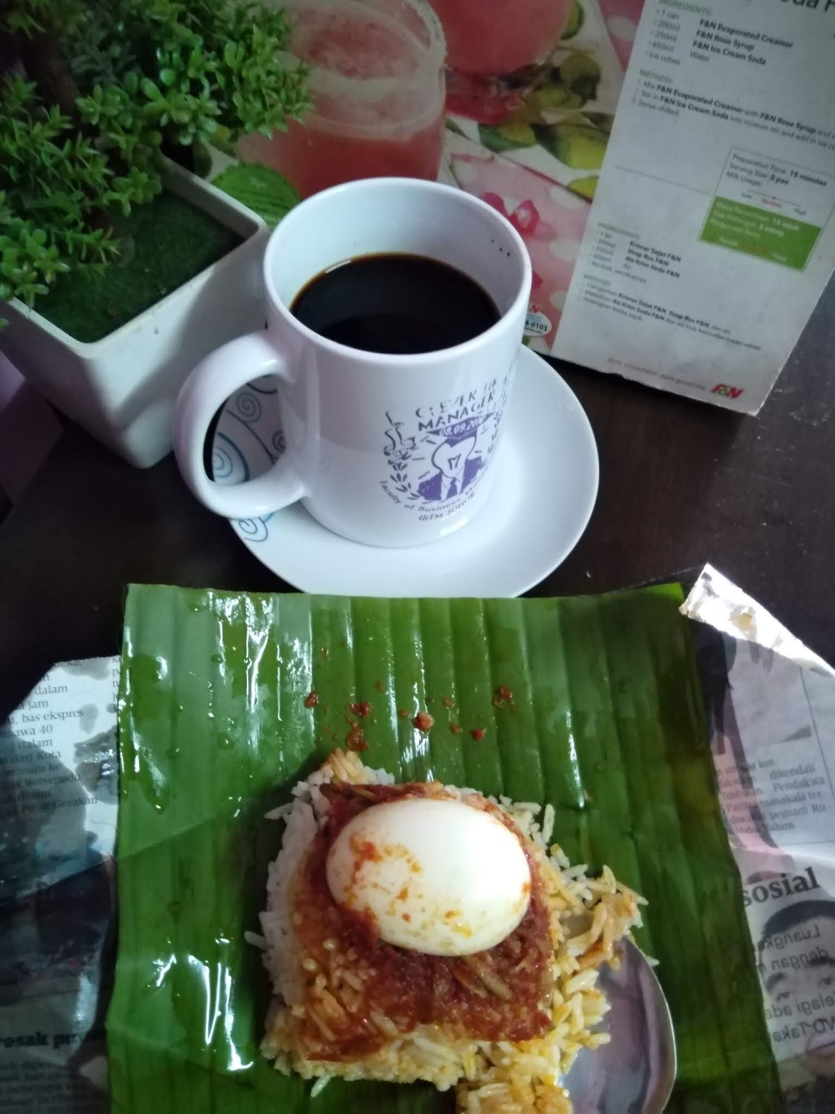 namakucella SARAPAN NASI  LEMAK  BUNGKUS 