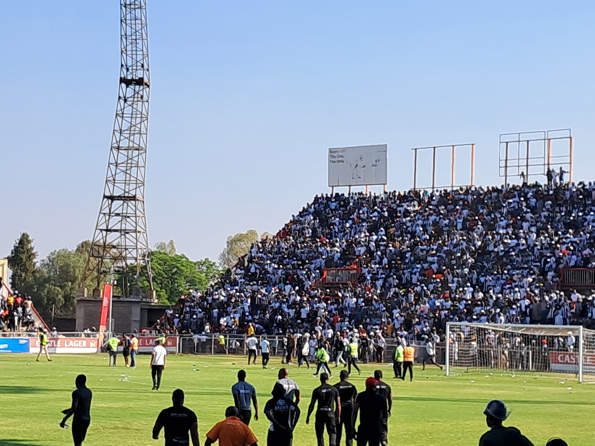 Bosso fans pitch invasion forces Dynamos Dembare match abandonment