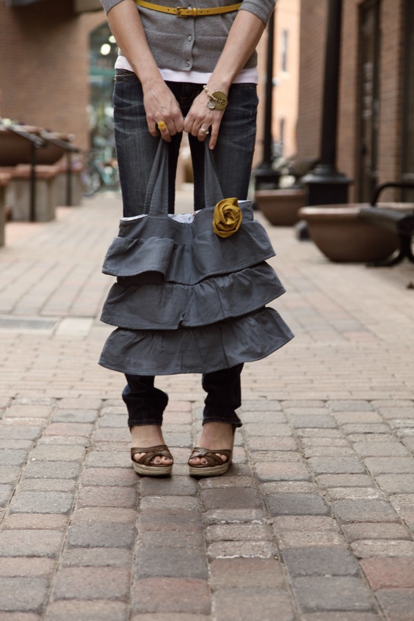 Linen Ruffle Tote