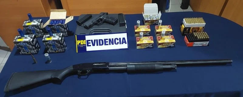 PDI detiene a dos personas por Infracción a la Ley de Armas.