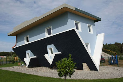 Arsitektur Rumah Modern on Foto  Arsitektur Rumah Sangat Modern Di Jerman  Atap Di Bawah Lantai