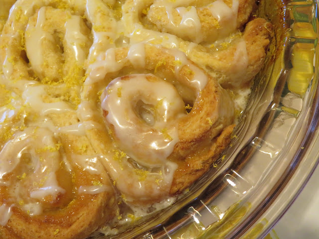 Sticky Sweet Lemon Rolls