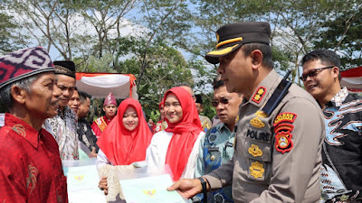 Kapolres Muratara menerjunkan Ratusan Personel nya di Pelataran Pemkab Muratara