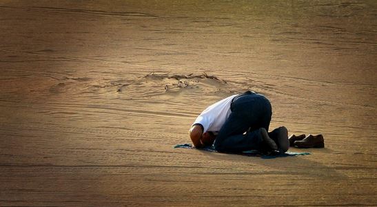 Gambar Berdoa Wanita Pria Muslim Muslimah Sujud Doa Islami