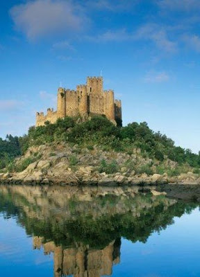 travel - Castelo do Almourol, Tagus River